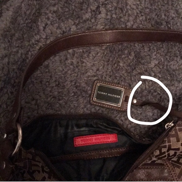 Tommy Hilfiger • Handheld Handbag - Picture 3 of 5